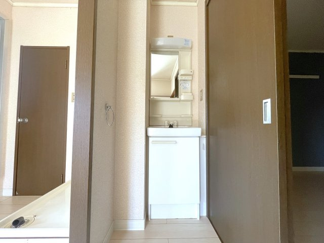 シティハイムシャルマンの独立洗面台