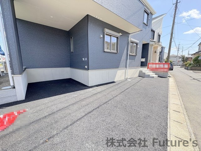三郷市番匠免1丁目　新築戸建　全1棟の駐車場|カースペース2台分付。ガレージにはEVコンセント付きです