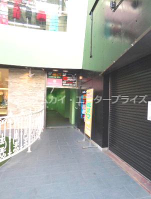 ＴＥＳＬＡ１５８のエントランス|エントランスです