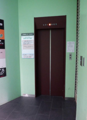 ＴＥＳＬＡ１５８のその他共用部分|エレベーターホールございます◎