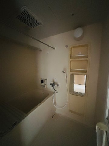 ガーデンヒルズ東山の浴室