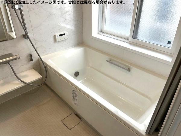 豊町1丁目　中古戸建の浴室|白を基調とした落ち着いた色味のユニットバス！窓もあるので採光や通風も良好♪
