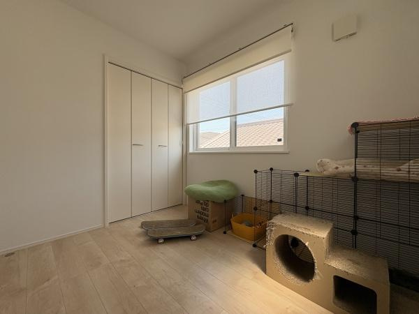 豊町1丁目　中古戸建の洋室|明るい洋室です♪お子様部屋にもおすすめ。
