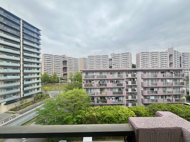 鴨谷台第一次住宅15号棟の展望