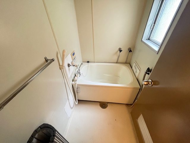 鴨谷台第一次住宅15号棟の浴室