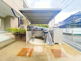 【その他共用部分】 | 駐輪場は屋根付きなので雨の日も困りません