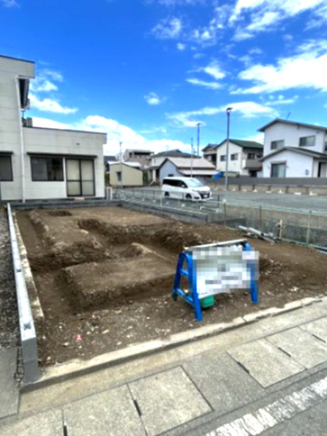 清水区西久保　2階建て4LDKの前面道路含む現地写真