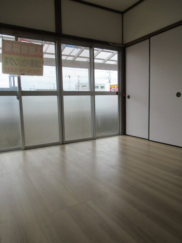 緑町貸住宅の洋室