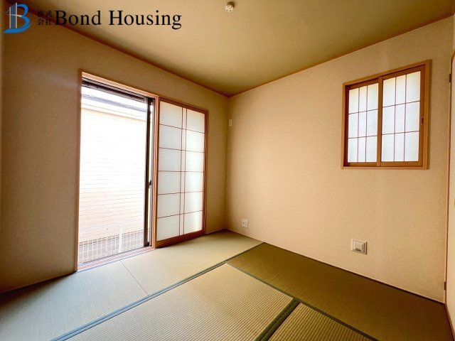 閑静な住宅街・小中学校徒歩10分以内　大久保町高丘2丁目　2号棟の和室