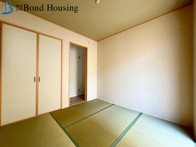 閑静な住宅街・小中学校徒歩10分以内　大久保町高丘2丁目　2号棟の和室