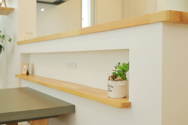 北畝モデル住宅のその他|キッチンの前面にはニッチがあり、何かと便利