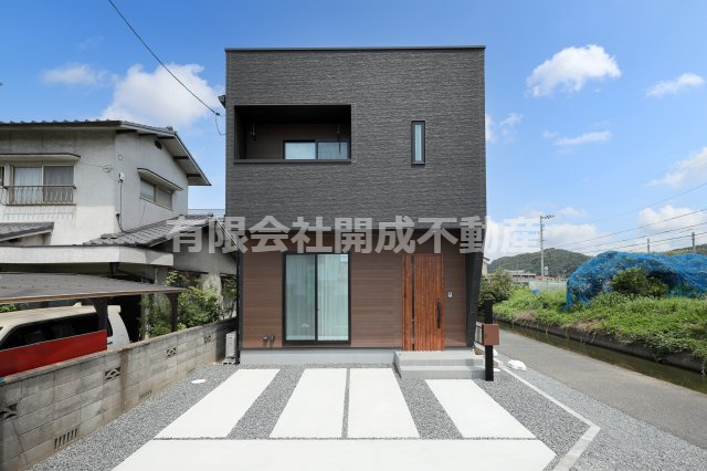 北畝モデル住宅の外観|駐車２台可能です