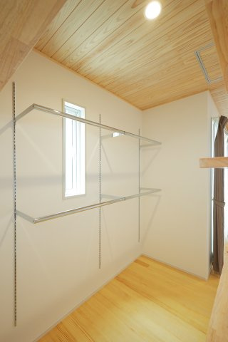 北畝モデル住宅の収納|寝室隣接のWIC