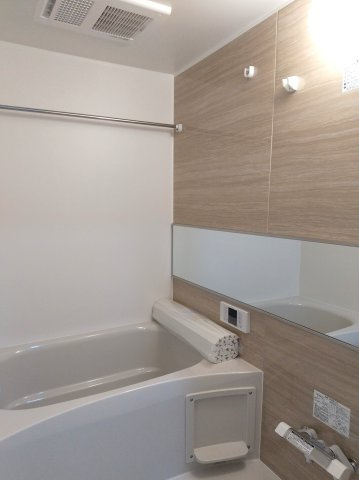 ブルジェオンBの浴室