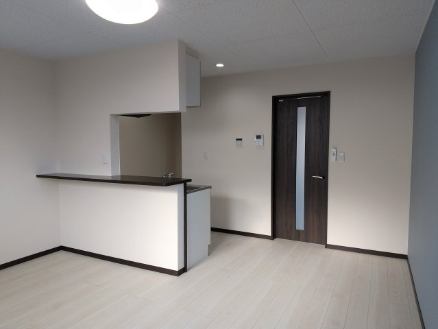 ブルジェオンBの居間・リビング