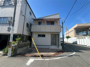 軽量鉄骨造2階建