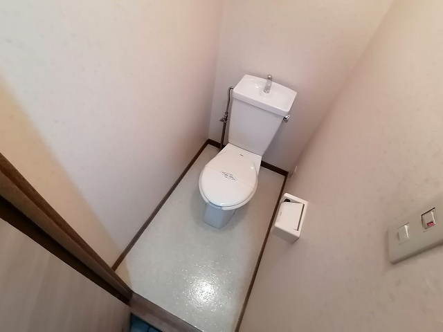 神戸市兵庫区荒田町３丁目のアパートのトイレ|トイレ