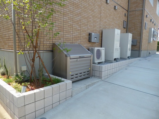 Ｐｒｅｍｉｅｒのエントランス|敷地内ゴミ置場