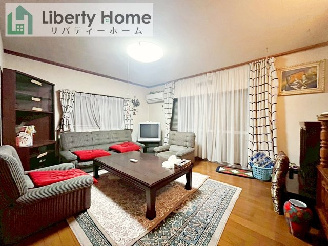 阿見町中央7丁目　中古戸建の居間・リビング