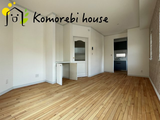 北区櫛引町　中古一戸建ての居間・リビング|おしゃれなリビングです