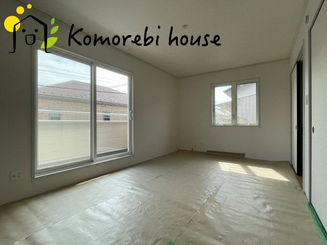 北区櫛引町　中古一戸建ての寝室|広くて明るい寝室