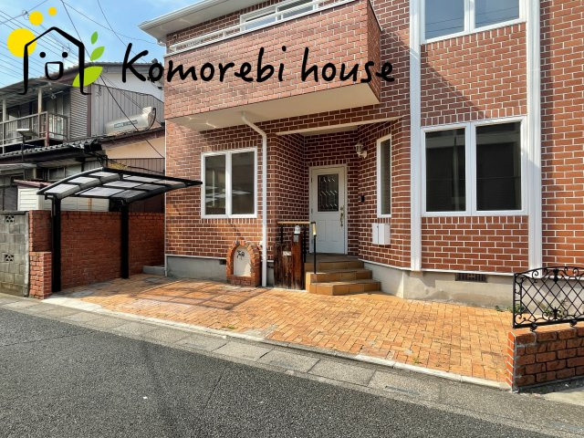 北区櫛引町　中古一戸建ての駐車場|車をお持ちの方に嬉しい駐車場付きの物件です