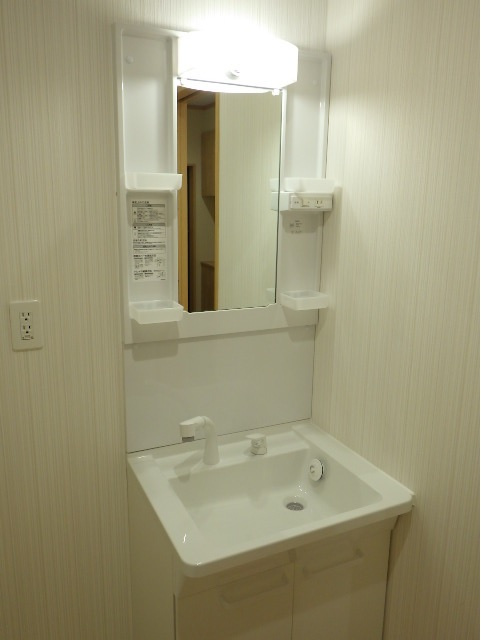 ル・グランの独立洗面台