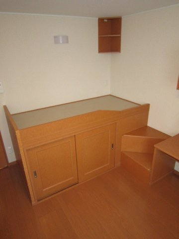 レオパレスルクソールの寝室