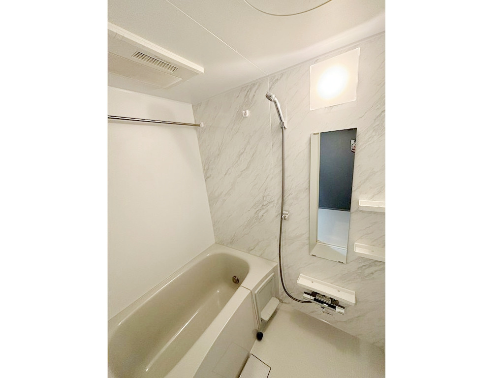 メイクスWアート横浜関内の内装|きれいな内装です