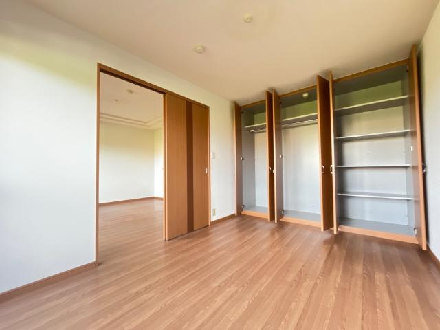 アプリコットの内装|洋室