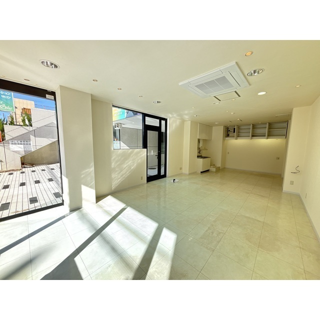 ハウズマンションの居間・リビング