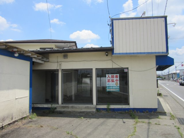 小林店舗兼事務所のエントランス