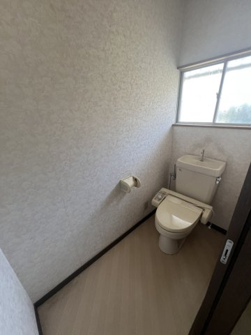 古城町戸建てのトイレ