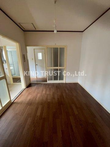 さつき荘の居間・リビング|こちらの居間で趣味の時間をお楽しみください