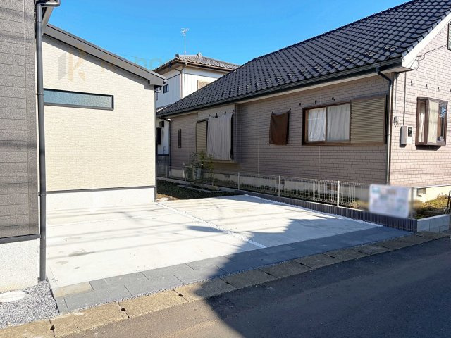 土浦市右籾24-1期　新築戸建て　1号棟の駐車場|カースペースは2台お停めいただけます♪