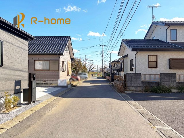土浦市右籾24-1期　新築戸建て　1号棟の前面道路含む現地写真|堂々！建物完成♪実際のお部屋をご見学可能です♪
ご見学が一番の資料！お気軽にお問い合わせ下さい♪