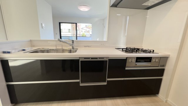 何気に住みやすいんです！バス便でもイイ感じ♪【戸塚区平戸1丁目】新築戸建のキッチン|使いやすいキッチンです