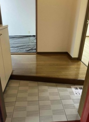 フェイヴァリト西添の玄関