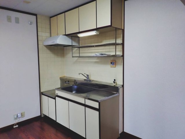 フェイヴァリト西添のキッチン