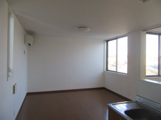 【居間・リビング】 | メゾンエイミック　 | ゆったりとした居間です