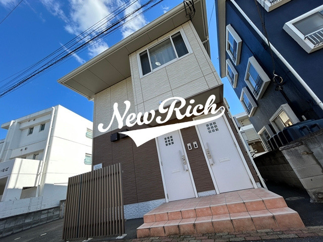 前橋市元総社町のアパートのエントランス