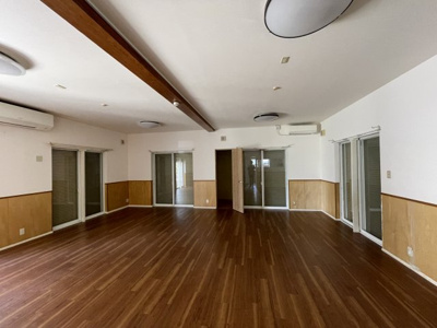 【内装】 | 三角店舗