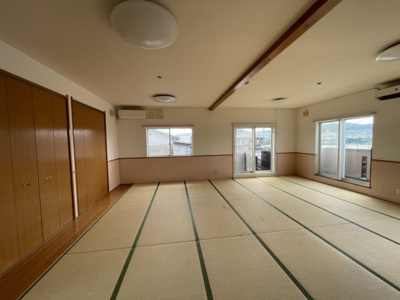 【内装】 | 三角店舗
