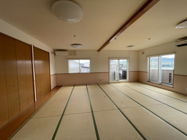 【内装】 | 三角店舗