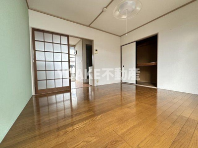 【居間・リビング】 | エルフォルグ北里 | 画像は別部屋のものです。現況優先。