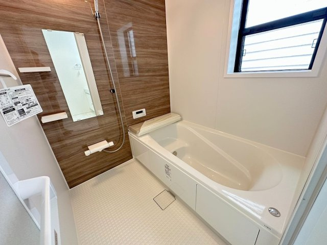 三郷市小谷堀　戸建　全1棟の浴室|追焚・浴室乾燥機付きの快適な一坪バス