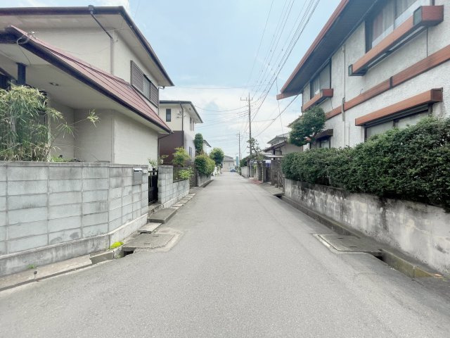 新築戸建・建売　熊谷市上之2期　GRAFARE　全1棟の前面道路含む現地写真