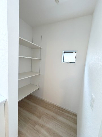 【収納】 | 福岡市西区福重3丁目4期　1号棟（全2棟）【仲介手数料無料・0円】 | 現地写真。