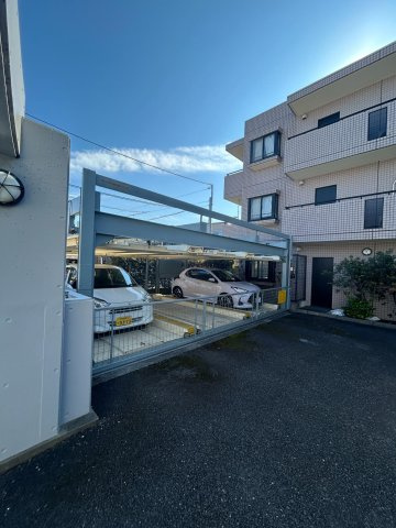 モプティ天神の駐車場