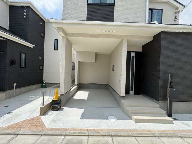 葛飾区西水元３丁目新築戸建【幸田小学校：5分】の駐車場|I号棟駐車スペース・愛車に優しいビルトインガレージ